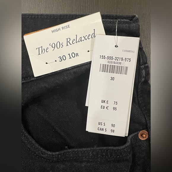 Abercrombie & Fitch *NWT* 90's Relaxed High Rise Jeans. Size 30 - Picture 5 of 8